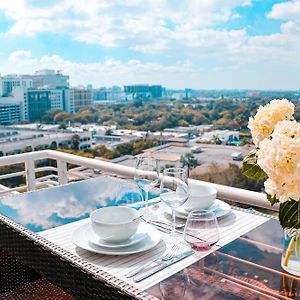 Deluxe One-Bedroom Apartment City View